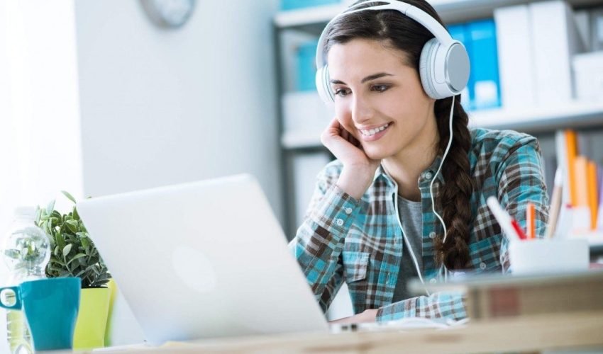 english-studentiStock-512058584_1088x726a